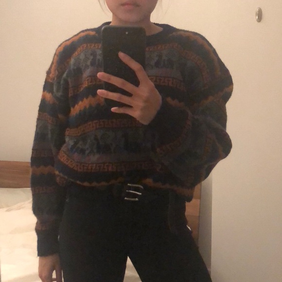 [SOLD] Super soft Llama wool sweater from Bolivia - Picture 4 of 4